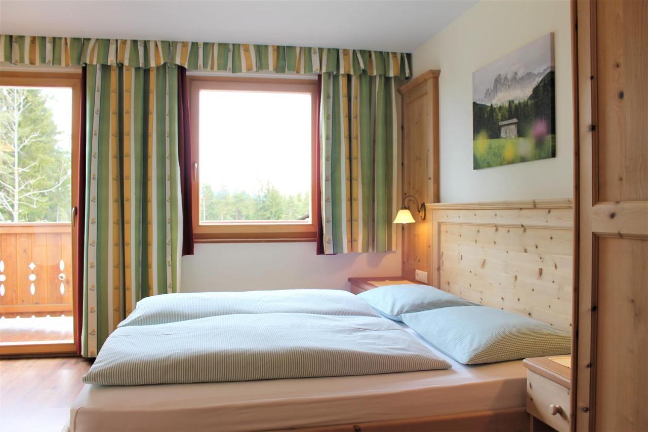 Hotel Landgasthof Laerchenwald Collepietra  Ngoại thất bức ảnh