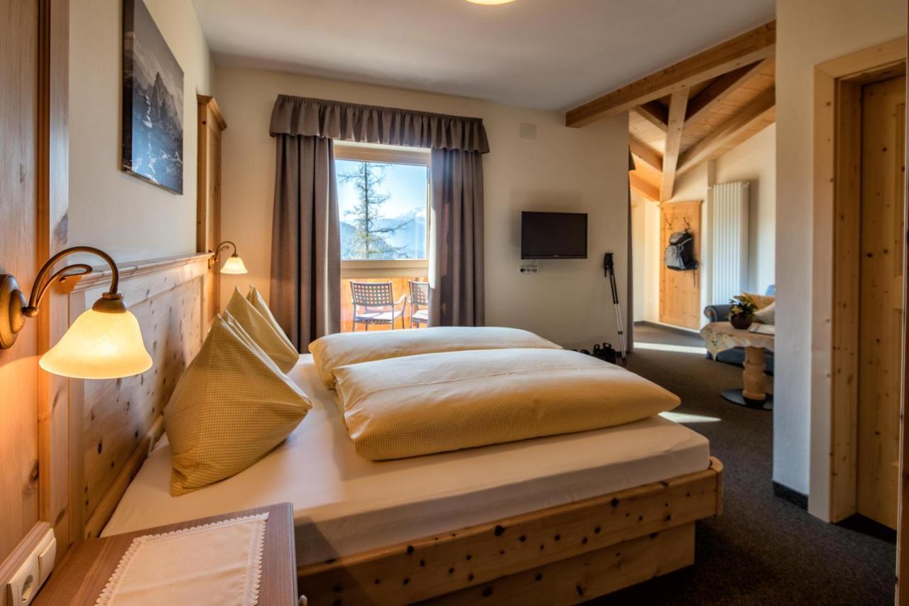 Hotel Landgasthof Laerchenwald Collepietra  Ngoại thất bức ảnh